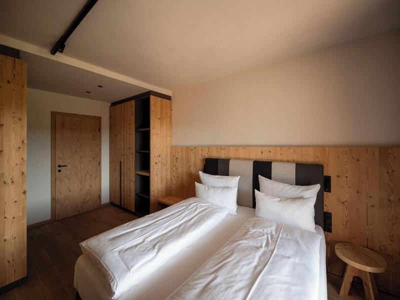 Adea Lifestyle Suites image