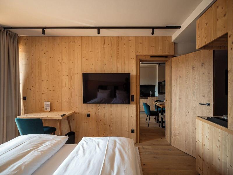 Adea Lifestyle Suites image