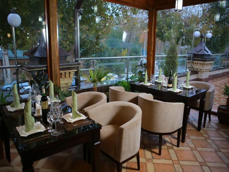 Boulevard Palace image
