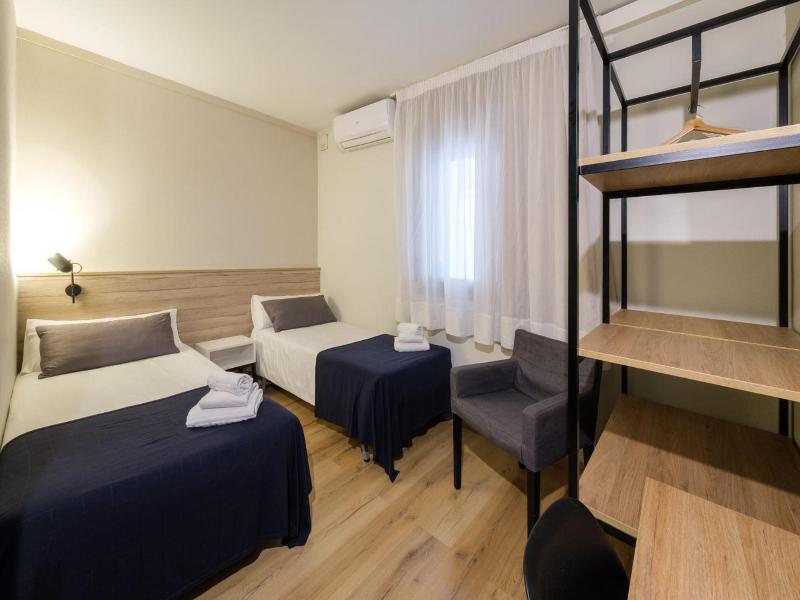 Hotel Torres Manlleu image