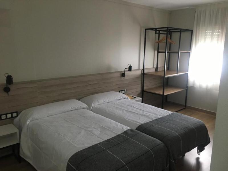 Hotel Torres Manlleu image