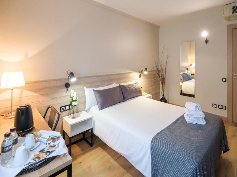 Hotel Torres Manlleu image