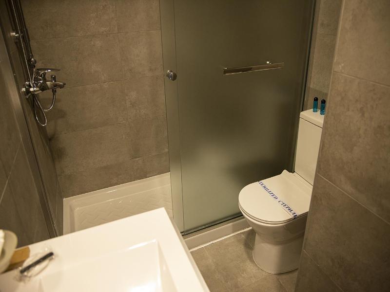 Jimmy's Suites image