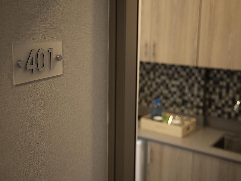 Jimmy's Suites image