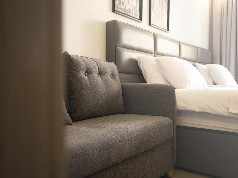 Jimmy's Suites image