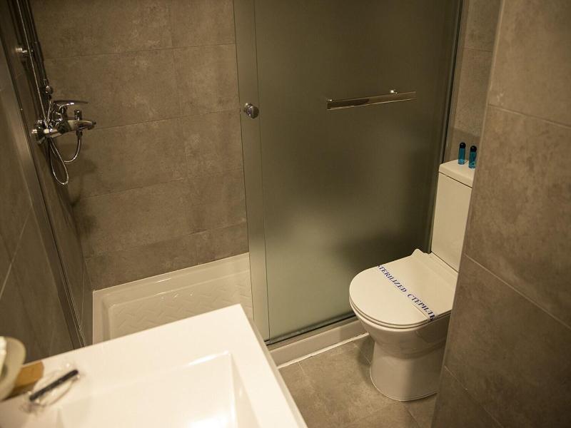 Jimmy's Suites image