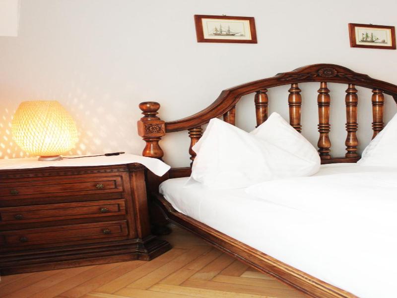 Stadthotel Restaurant Auerhahn image