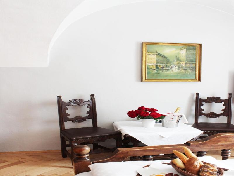 Stadthotel Restaurant Auerhahn image