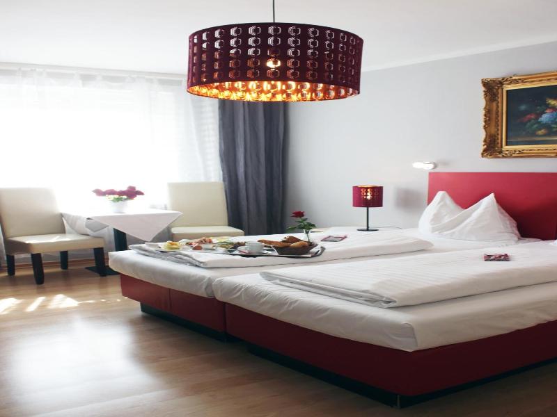 Stadthotel Restaurant Auerhahn image