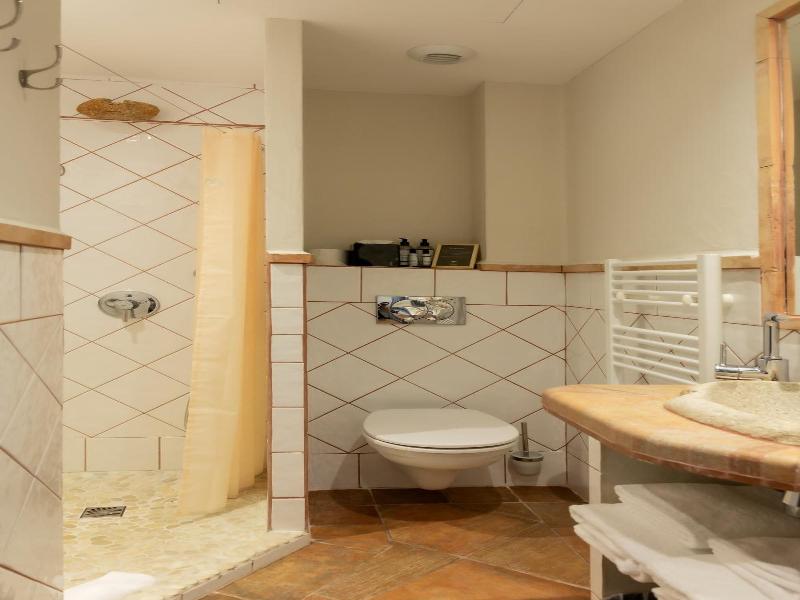 Casa Santini X Roc Seven image