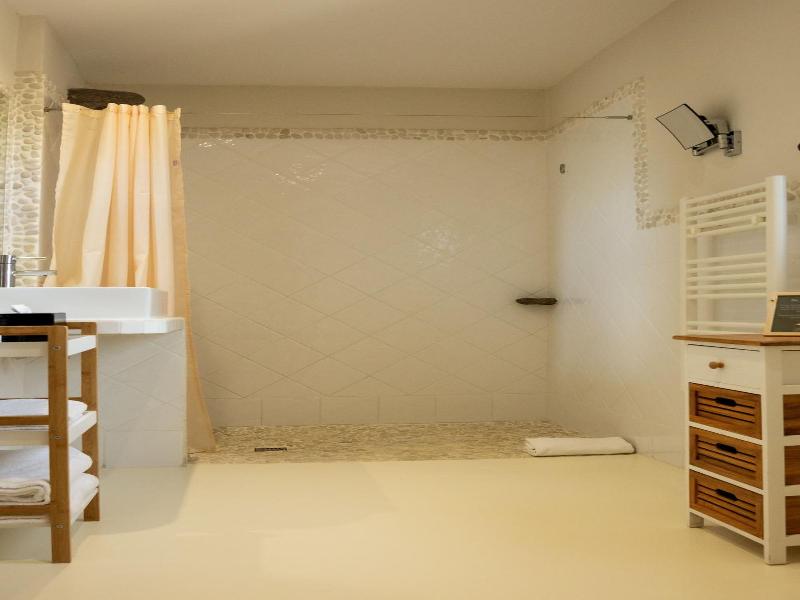 Casa Santini X Roc Seven image