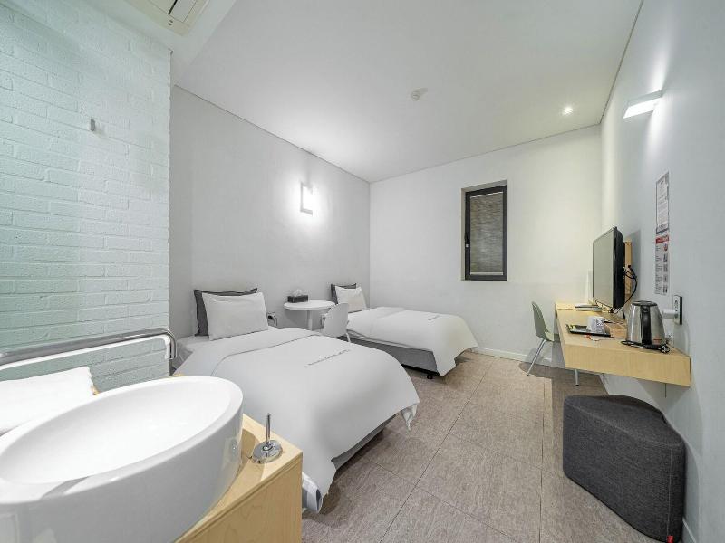 Ami Boutique Hotel image