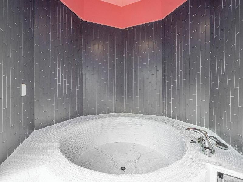 Ami Boutique Hotel image