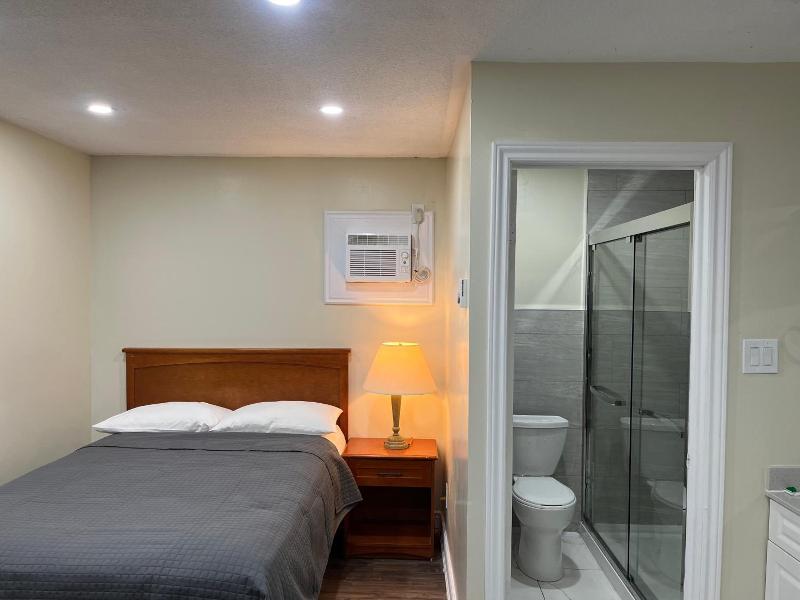 Cedar Springs Motel image