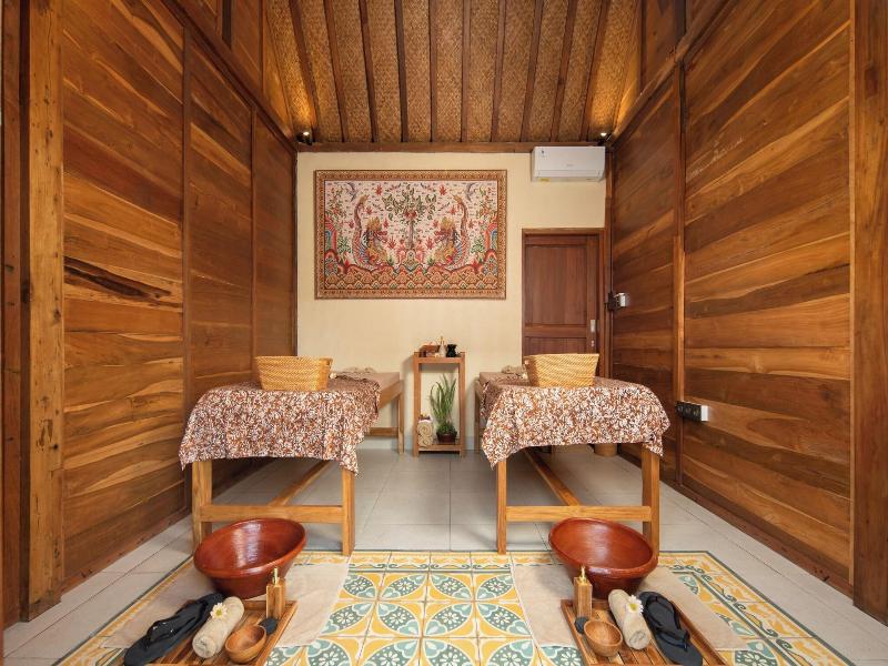 Devani Resort Sidemen image