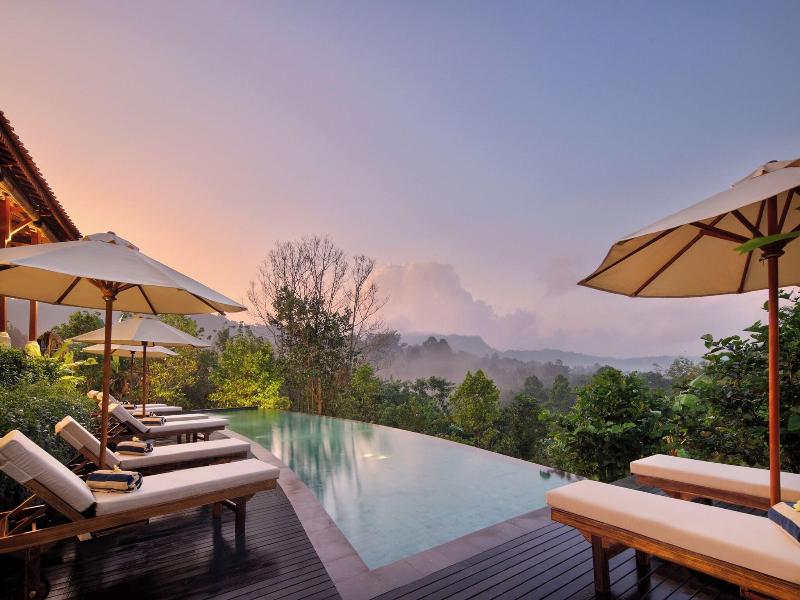 Devani Resort Sidemen image