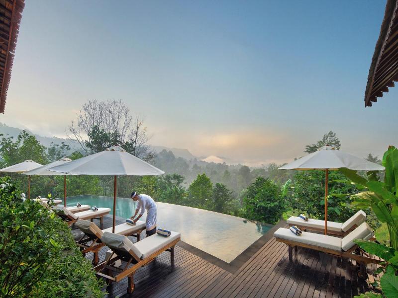 Devani Resort Sidemen image