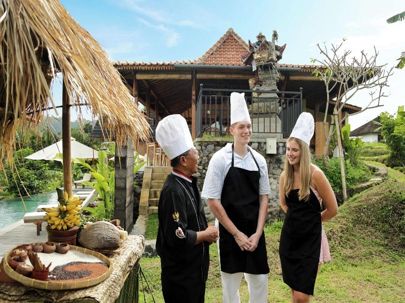 Devani Resort Sidemen image