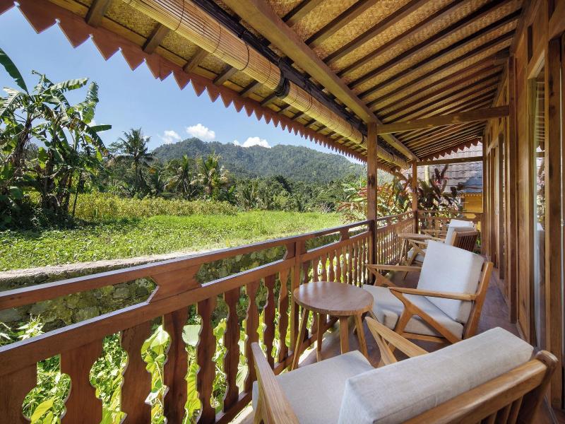 Devani Resort Sidemen image