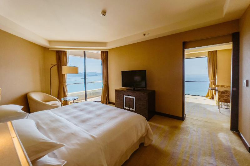 Sheraton Nha Trang Hotel and Spa image