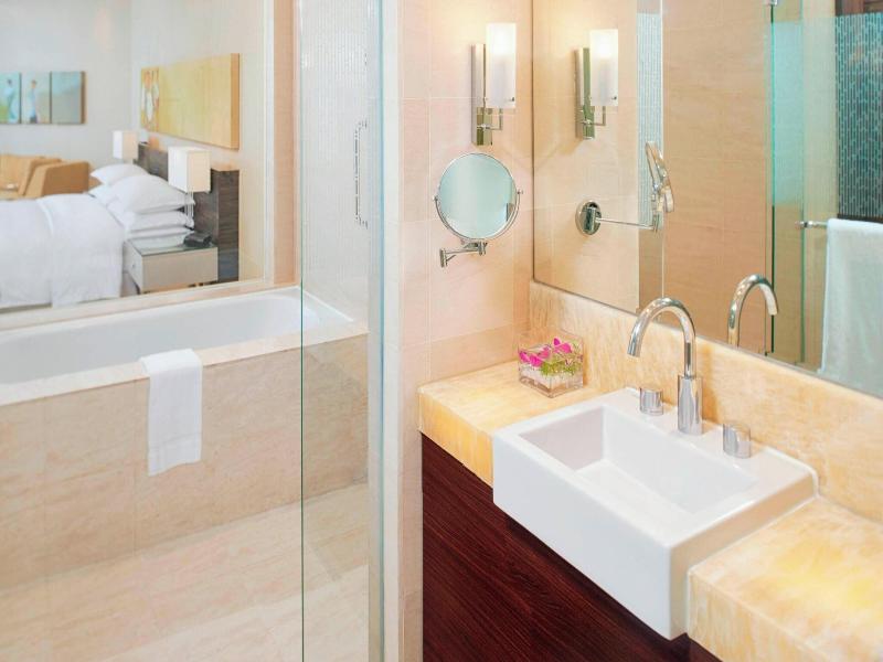 Sheraton Nha Trang Hotel and Spa image
