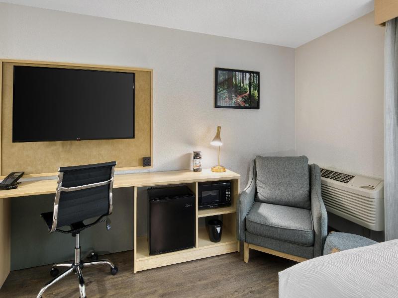 Best Western Portland West Beaverton image
