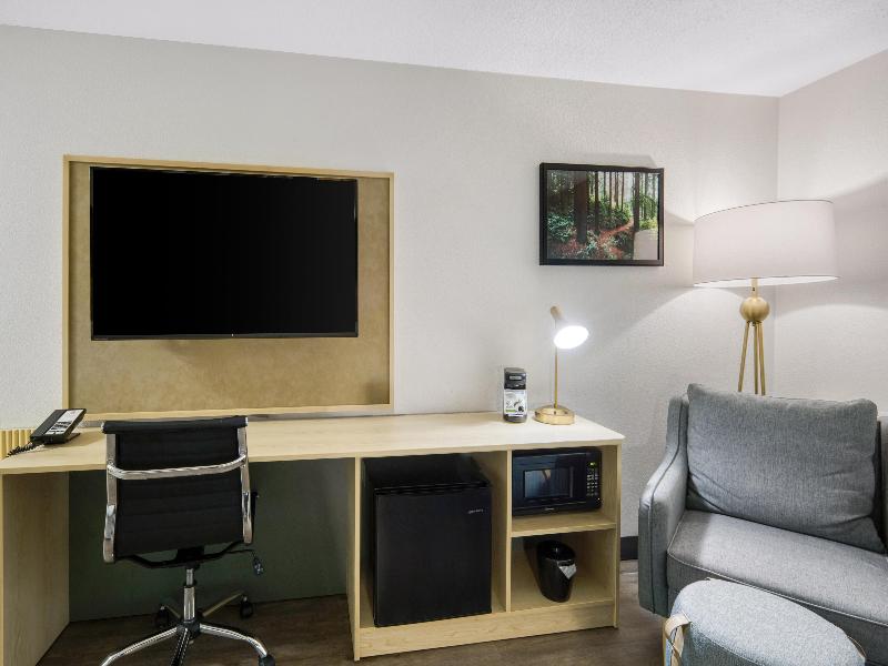 Best Western Portland West Beaverton image
