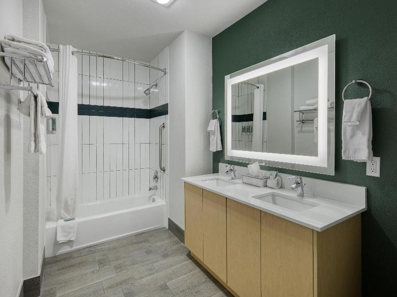 Best Western Portland West Beaverton image