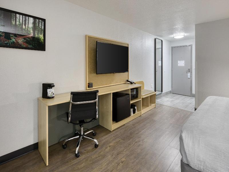 Best Western Portland West Beaverton image
