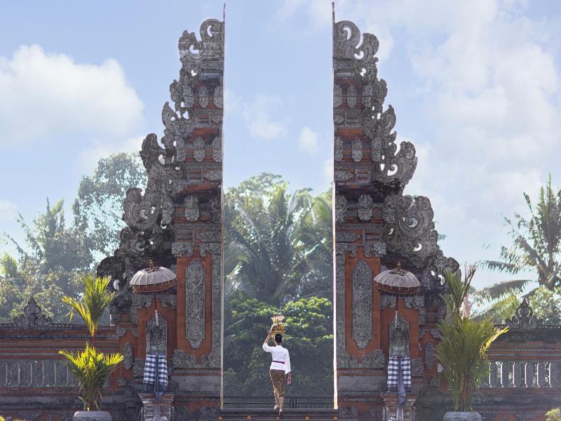 Anumana De Suite image