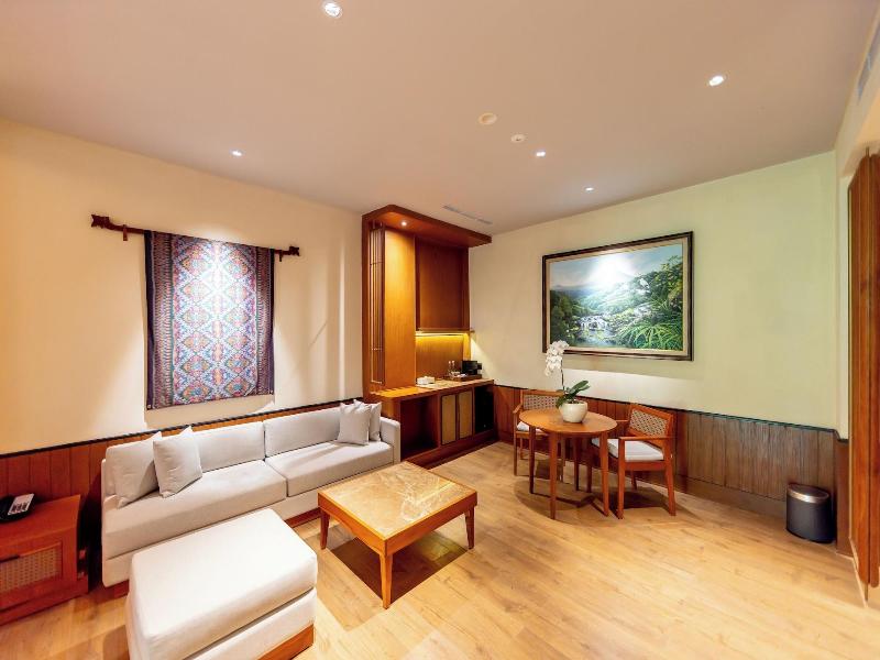 Anumana De Suite image