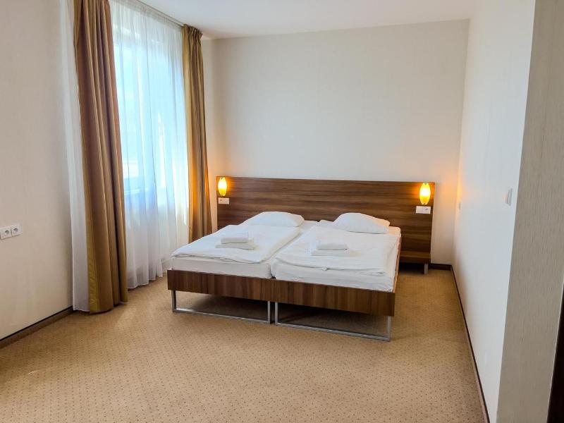 Hotel Arman image