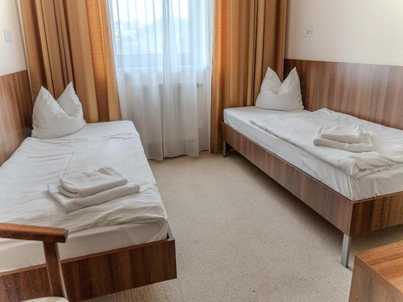Hotel Arman image