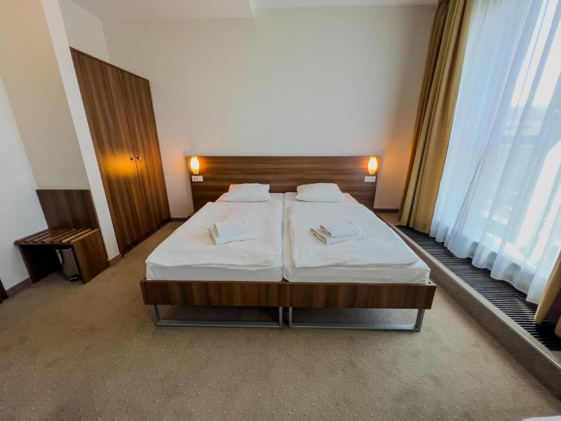 Hotel Arman image