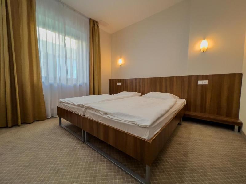 Hotel Arman image