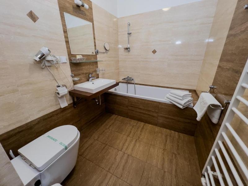 Hotel Arman image