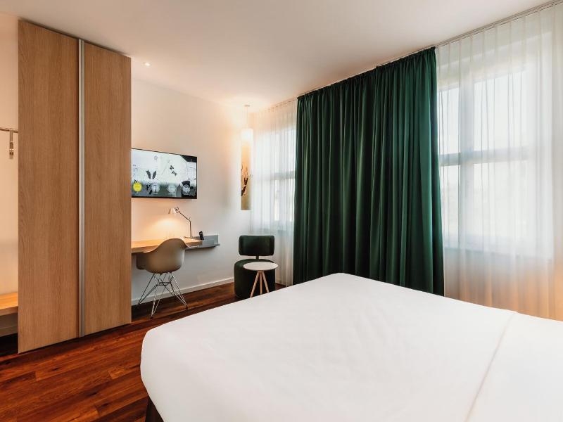 Grimms Hotel Hanau image