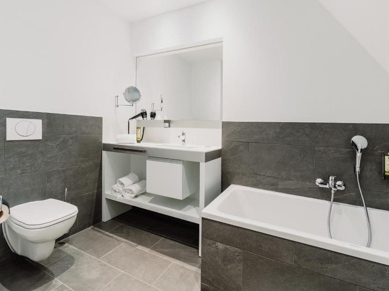 Grimms Hotel Hanau image