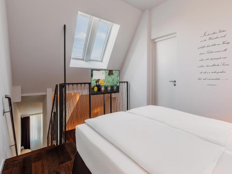 Grimms Hotel Hanau image