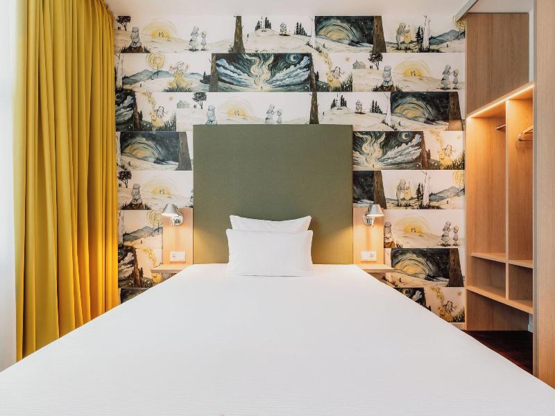 Grimms Hotel Hanau image