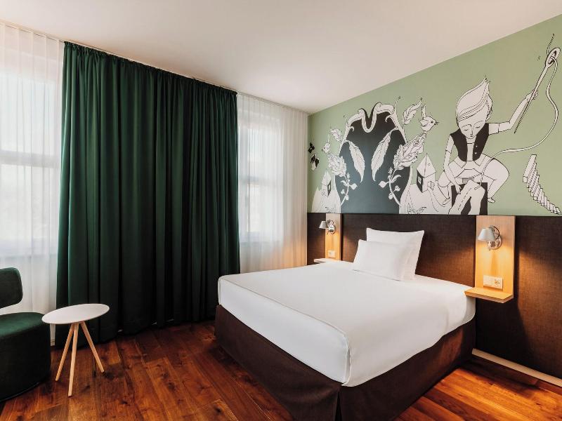 Grimms Hotel Hanau image