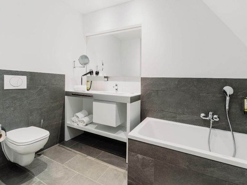 Grimms Hotel Hanau image