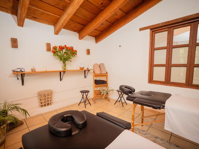 Hotel Cacique Real image