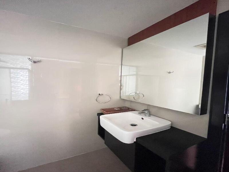 Z Z House image