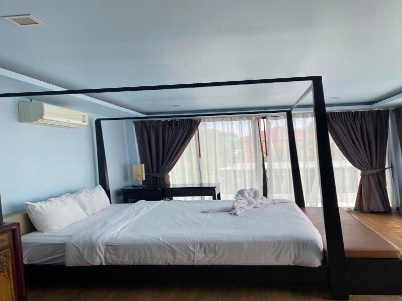 Z Z House image