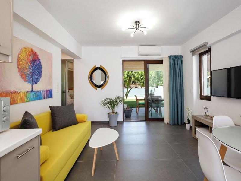 Coconut Palm Paradise image