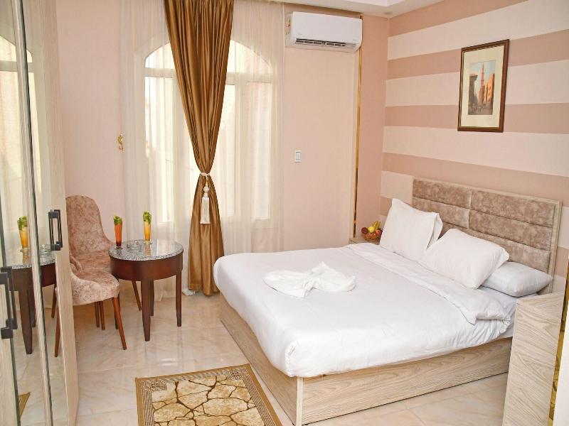 Nun Pyramids Inn image
