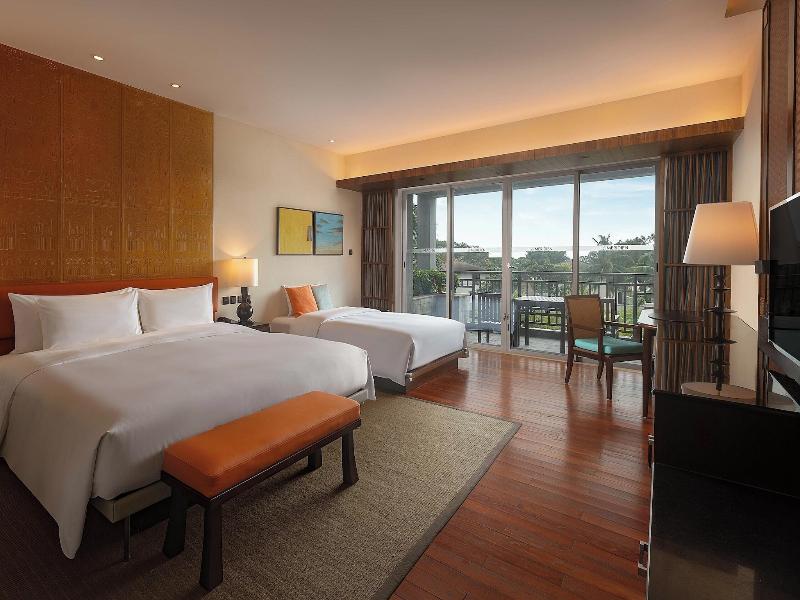 Le Meridien Shimei Bay Beach image