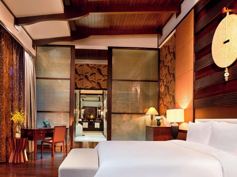 Le Meridien Shimei Bay Beach image