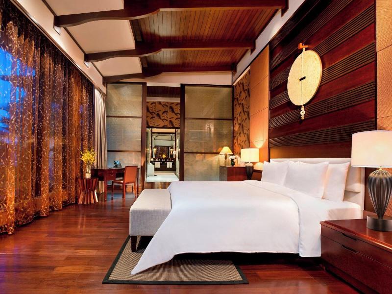 Le Meridien Shimei Bay Beach image
